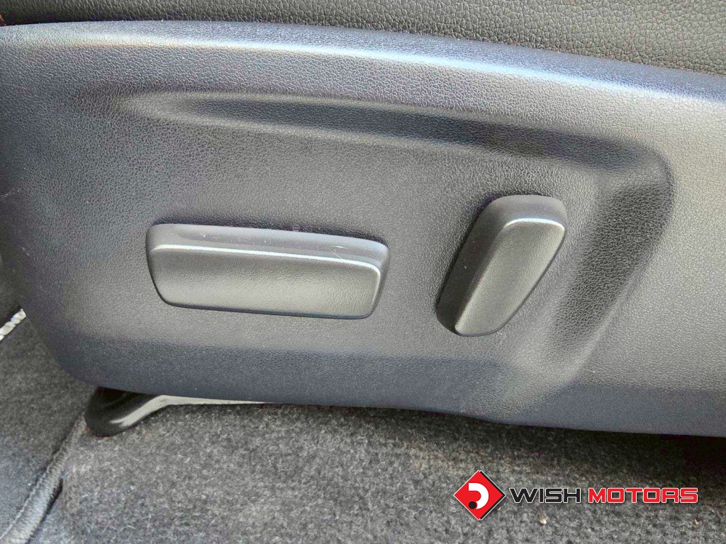 TOYOTA FORTUNER 2.4 Legender AT ปี 2021 #15 (L)