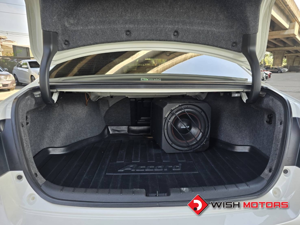 HONDA ACCORD 2.0 [E] AT ปี 2016 #8 (L)