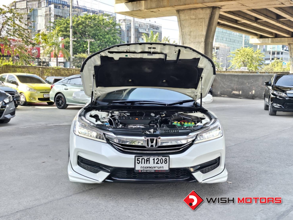 HONDA ACCORD 2.0 [E] AT ปี 2016 #10 (L)