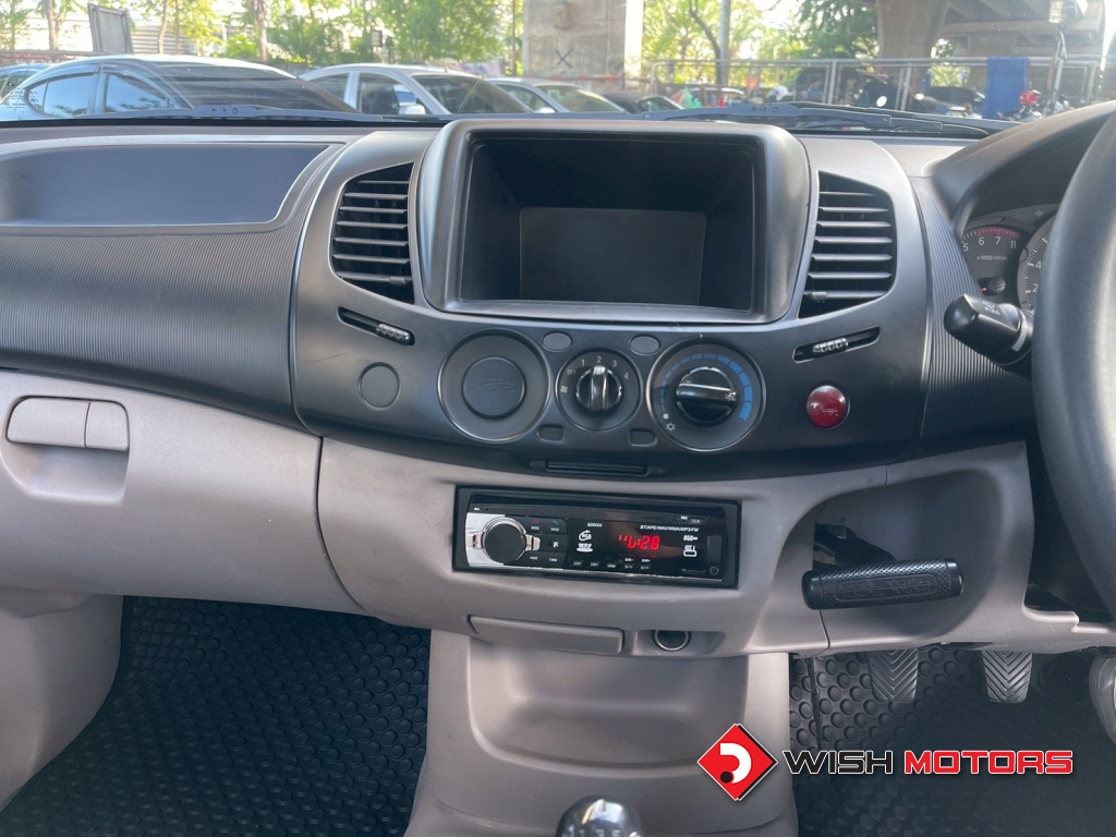 MITSUBISHI TRITON (ปี05-14) 2.4 GL [เบนซิน] MT ปี 2014 #14 (L)