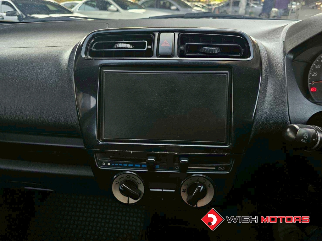 MITSUBISHI MIRAGE 1.2 GLX MT ปี 2012 #21 (L)