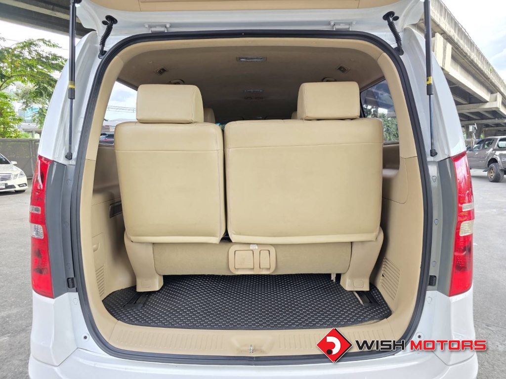 HYUNDAI GRAND STAREX [VIP] 2.5 CRDi VGT AT ปี 2011 #7 (L)