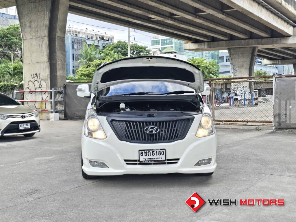HYUNDAI GRAND STAREX [VIP] 2.5 CRDi VGT AT ปี 2011 #10 (L)