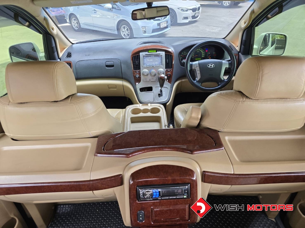 HYUNDAI GRAND STAREX [VIP] 2.5 CRDi VGT AT ปี 2011 #15 (L)