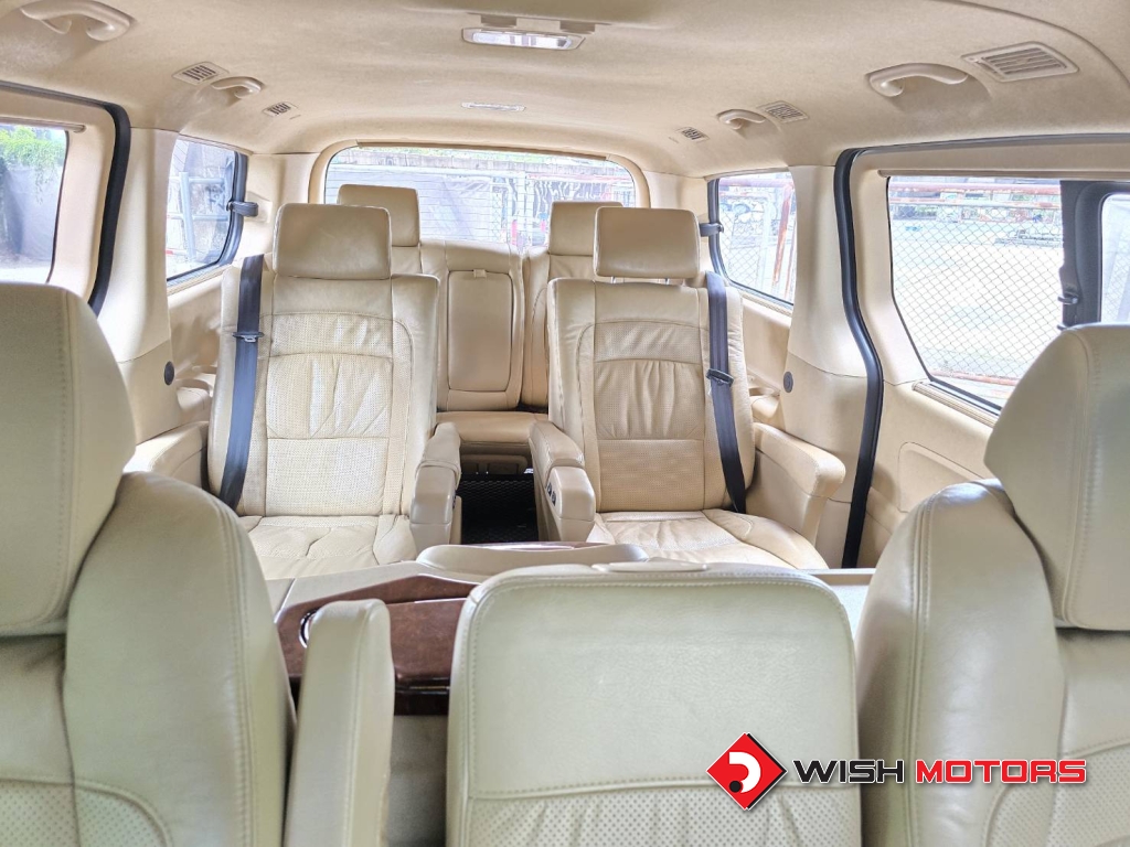 HYUNDAI GRAND STAREX [VIP] 2.5 CRDi VGT AT ปี 2011 #19 (L)