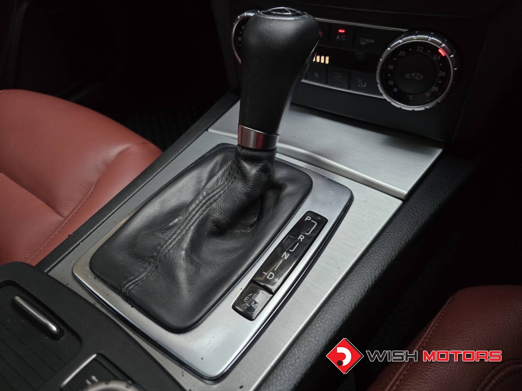 MERCEDES-BENZ C-CLASS C 180 CGI BlueEFFICIENCY [Coupe] AT ปี 2012 #17 (L)