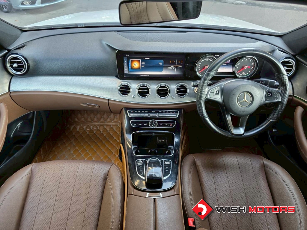 MERCEDES-BENZ E-CLASS E 350e AT ปี 2017 #10 (L)