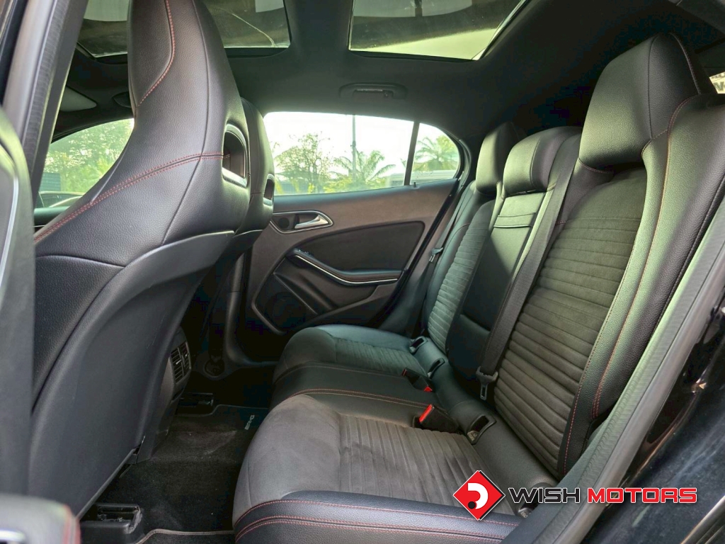 MERCEDES-BENZ GLA-CLASS GLA 250 AT ปี 2015 #14 (L)
