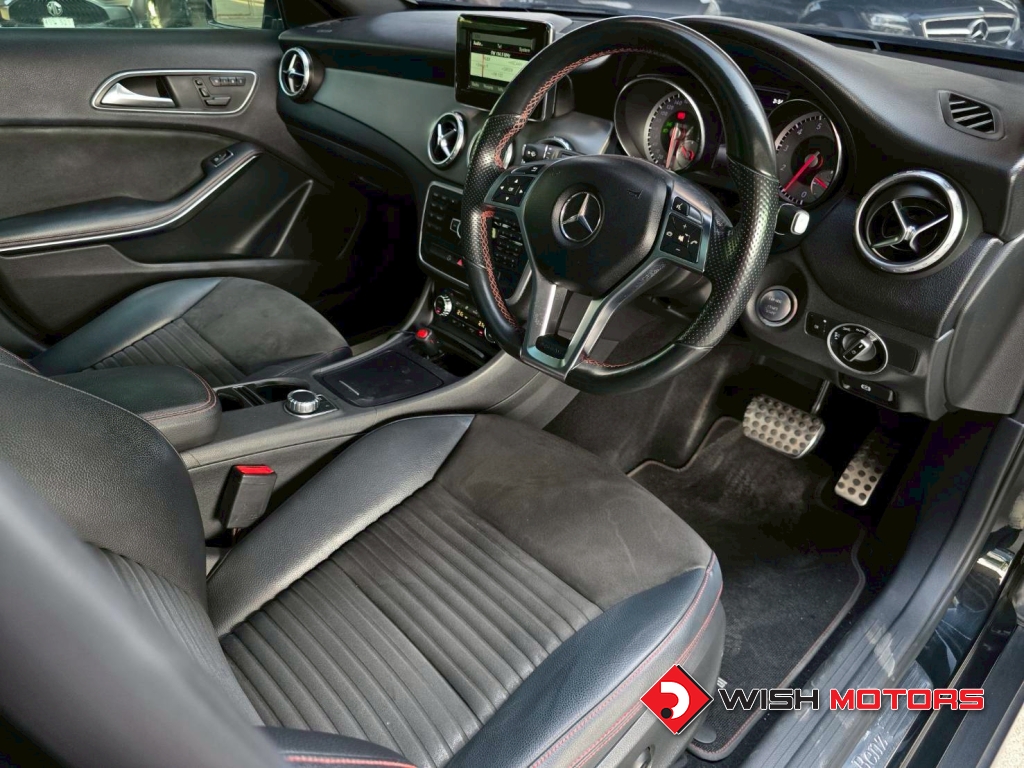 MERCEDES-BENZ GLA-CLASS GLA 250 AT ปี 2015 #17 (L)