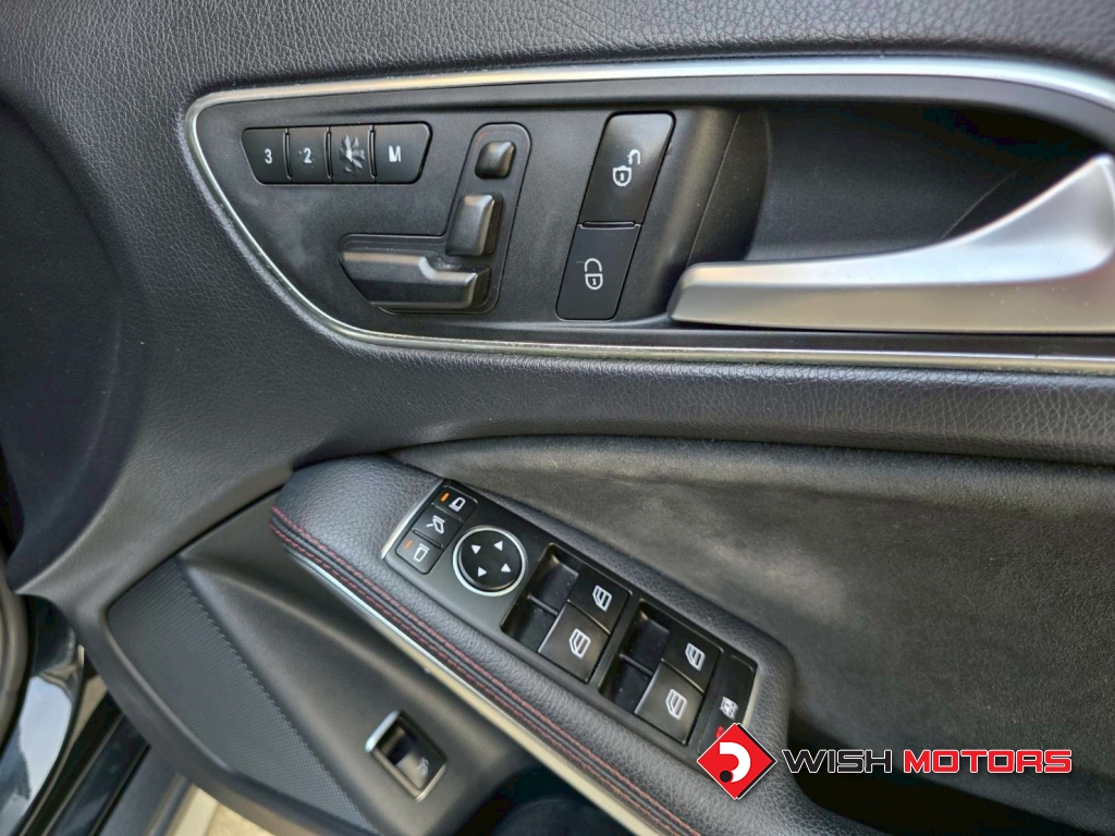 MERCEDES-BENZ GLA-CLASS GLA 250 AT ปี 2015 #18 (L)