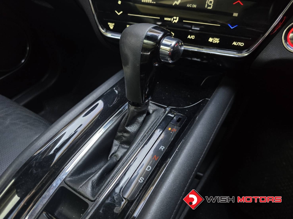 HONDA HR-V 1.8 RS AT ปี 2019 #14 (L)