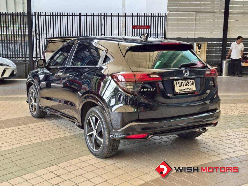 HONDA HR-V 1.8 RS AT ปี 2020 #4 (L)