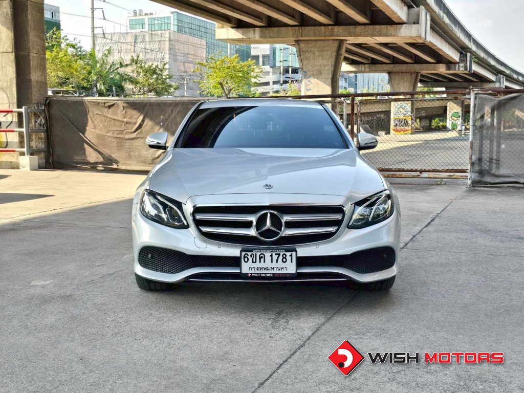 MERCEDES-BENZ E-CLASS E 350 e Avantgarde AT ปี 2019 #2 (L)