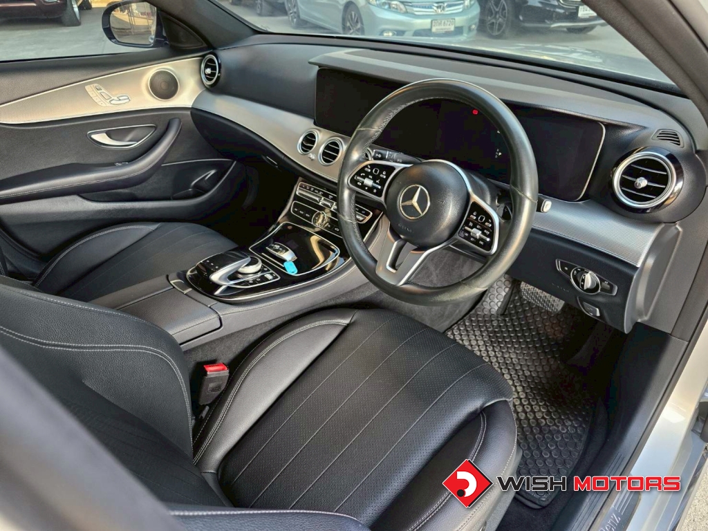 MERCEDES-BENZ E-CLASS E 350 e Avantgarde AT ปี 2019 #17 (L)
