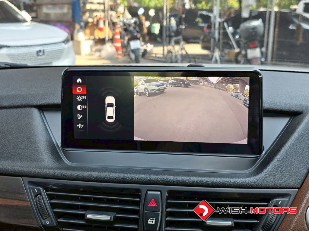 BMW X1 [sDrive] 18i AT ปี 2013 #7 (L)