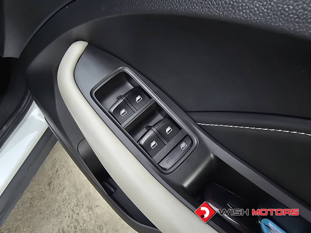 MG VS HEV 1.5 X AT ปี 2022 #9 (L)