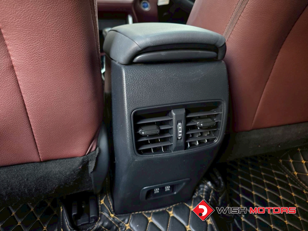TOYOTA Collora CROSS 1.8 Hybrid Premium Safety AT ปี 2023 #15 (L)