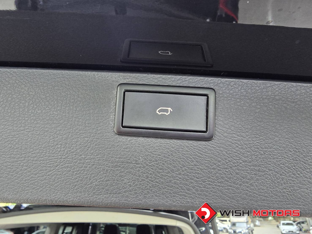 VOLKSWAGEN CARAVELLE 2.0 TDi AT ปี 2019 #8 (L)
