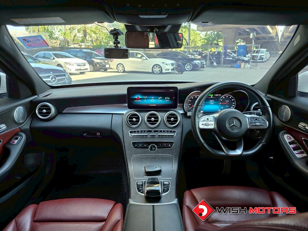 MERCEDES-BENZ C-CLASS C 300e AMG Dynamic AT ปี 2020 #10 (L)