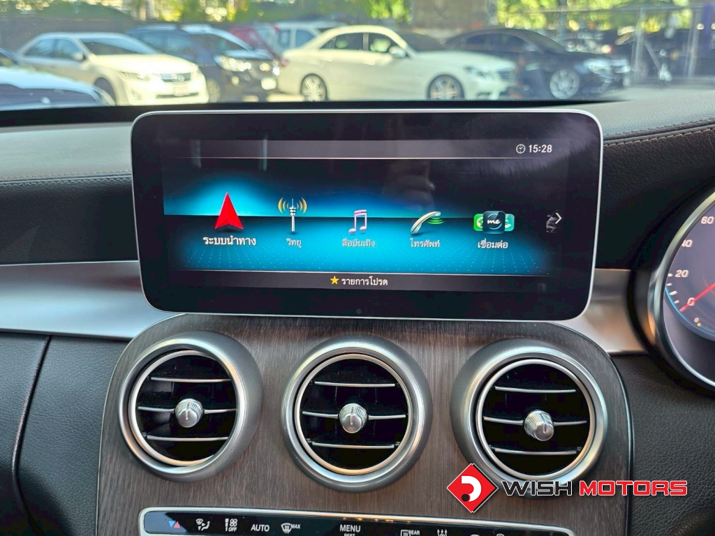 MERCEDES-BENZ C-CLASS C 300e AMG Dynamic AT ปี 2020 #12 (L)