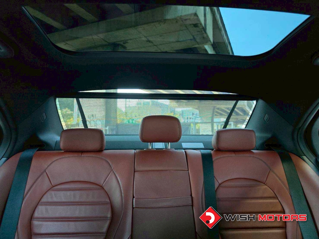 MERCEDES-BENZ C-CLASS C 300e AMG Dynamic AT ปี 2020 #13 (L)