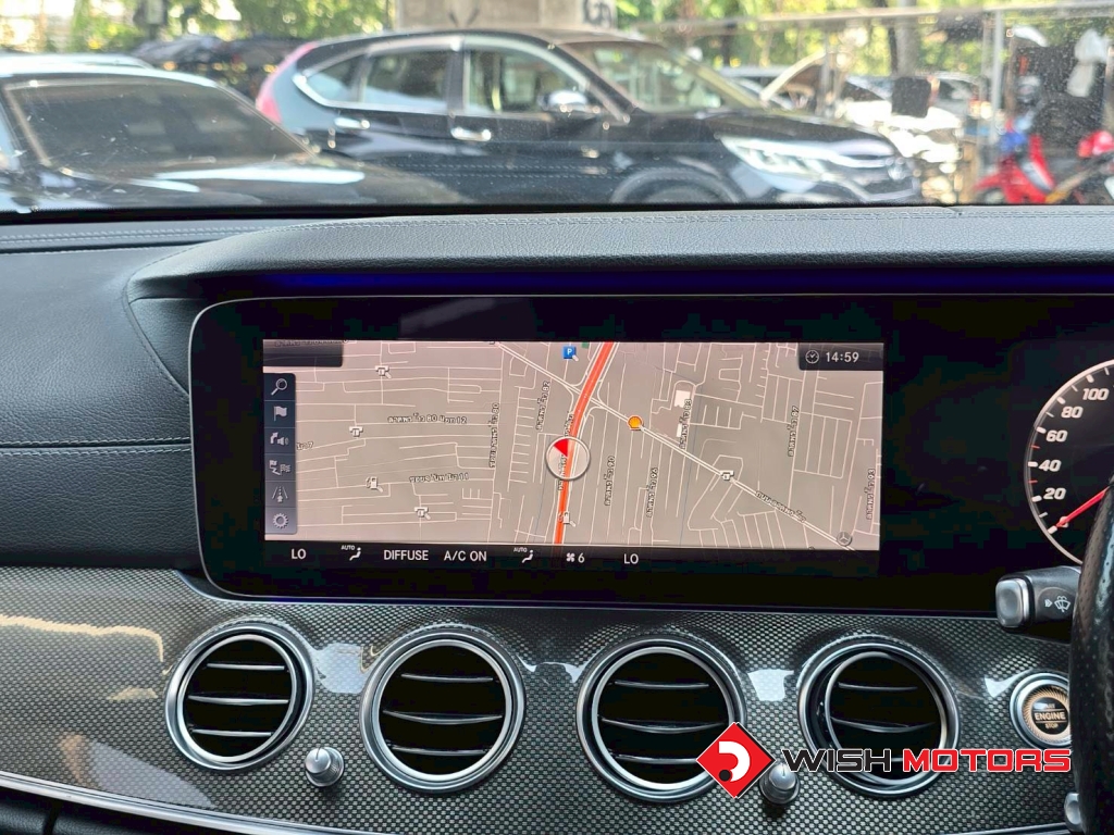 MERCEDES-BENZ E-CLASS E 350 e AMG Dynamic AT ปี 2018 #18 (L)