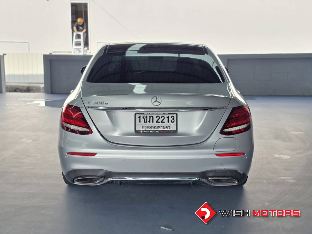 MERCEDES-BENZ E-CLASS E 300 e AMG Dynamic AT ปี 2021 #5 (L)