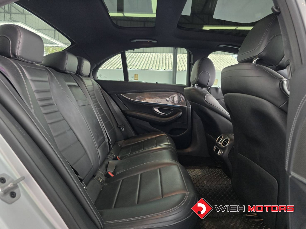 MERCEDES-BENZ E-CLASS E 300 e AMG Dynamic AT ปี 2021 #12 (L)