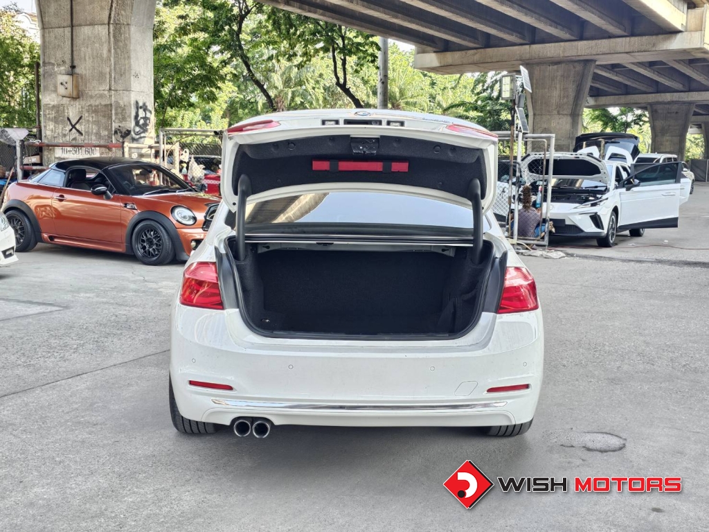 BMW SERIES 3 320i AT ปี 2015 #7 (L)
