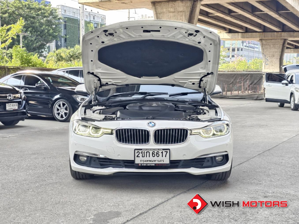 BMW SERIES 3 320i AT ปี 2015 #8 (L)