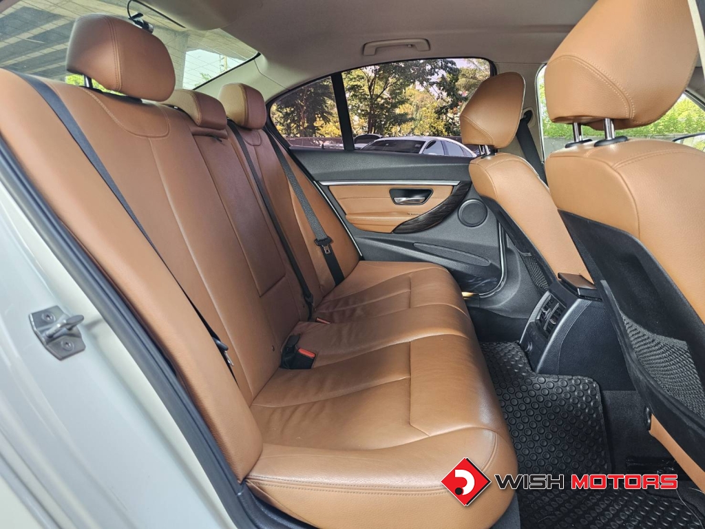 BMW SERIES 3 320i AT ปี 2015 #10 (L)