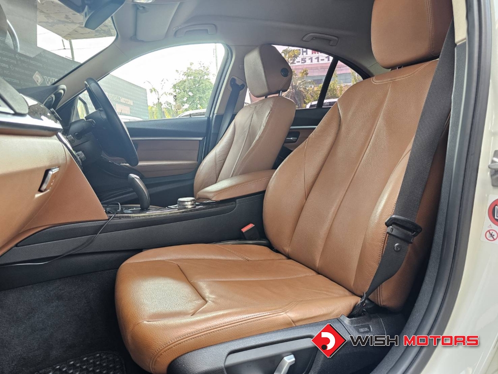 BMW SERIES 3 320i AT ปี 2015 #12 (L)