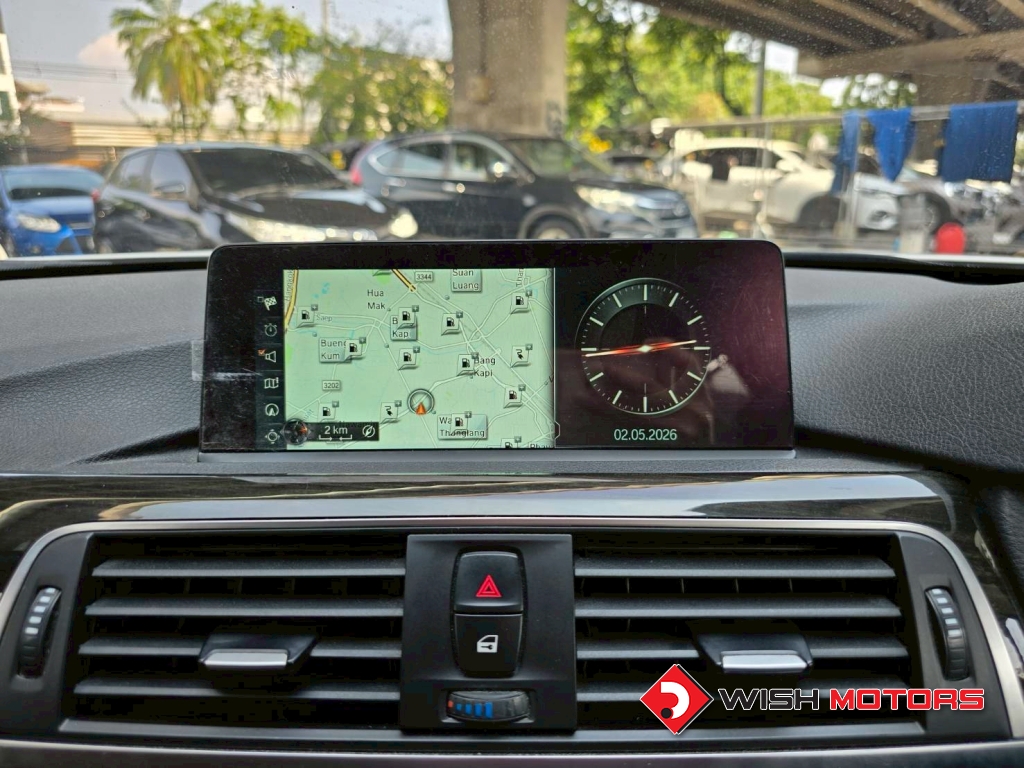 BMW SERIES 3 330e AT ปี 2018 #10 (L)