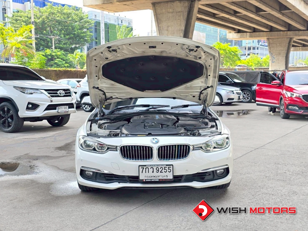 BMW SERIES 3 330e AT ปี 2018 #18 (L)