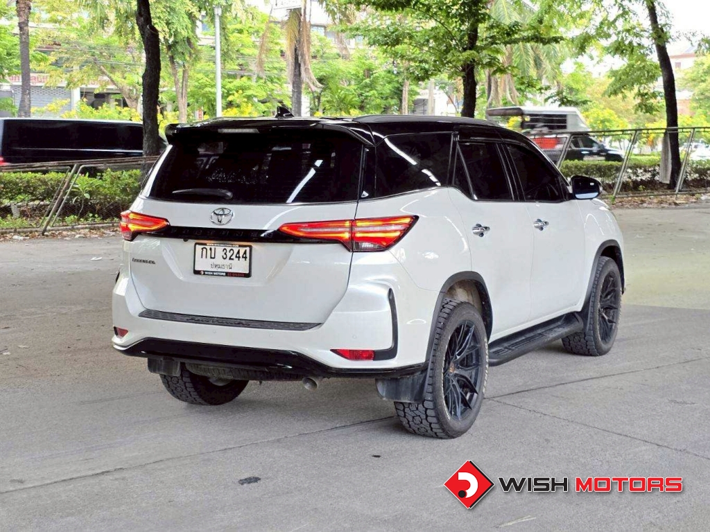 TOYOTA FORTUNER 2.4 Legender AT ปี 2026 #6 (L)