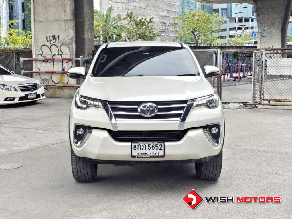 TOYOTA FORTUNER 2.4 [V] AT ปี 2019 #2 (L)