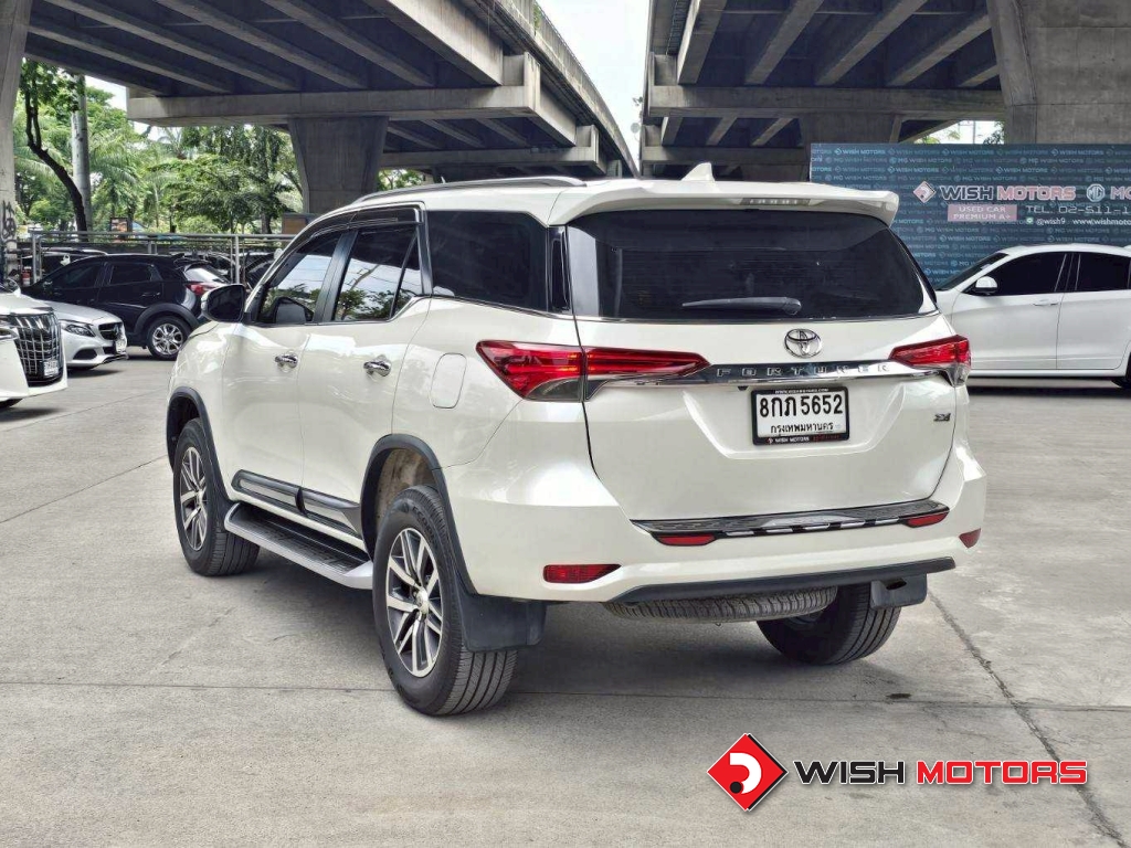 TOYOTA FORTUNER 2.4 [V] AT ปี 2019 #4 (L)