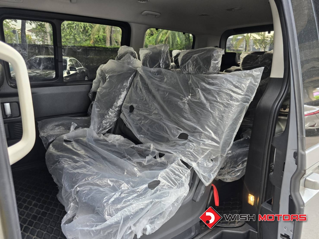 HYUNDAI STARIA 2.2 S AT ปี 2022 #13 (L)