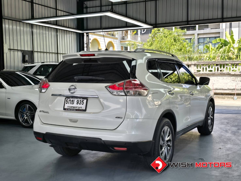 NISSAN X-TRAIL 2.5 V AT4WD. ปี 2015 #6 (L)