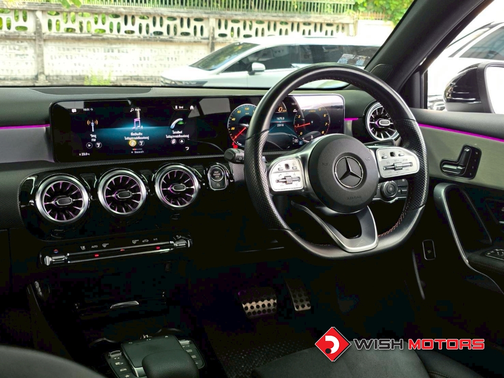 MERCEDES-BENZ A-CLASS A 200 AMG Dynamic AT ปี 2024 #8 (L)