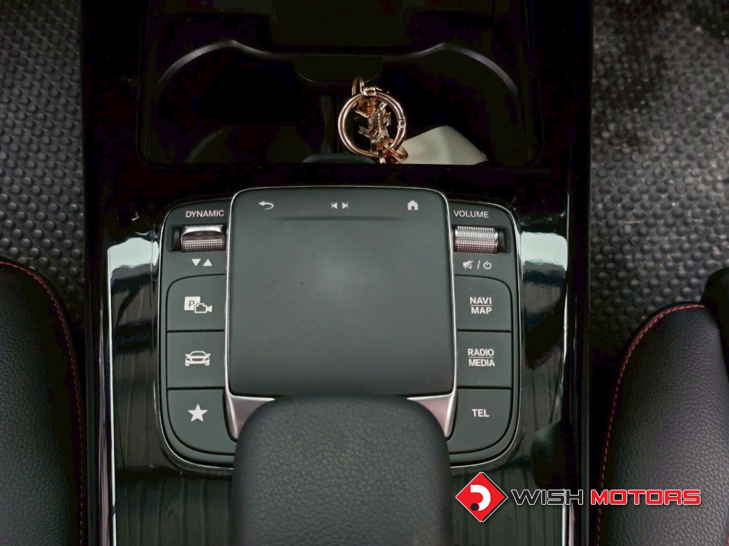 MERCEDES-BENZ A-CLASS A 200 AMG Dynamic AT ปี 2024 #10 (L)