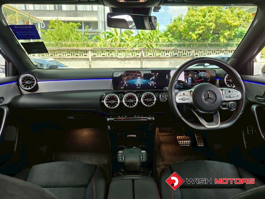 MERCEDES-BENZ A-CLASS A 200 AMG Dynamic AT ปี 2024 #11 (L)