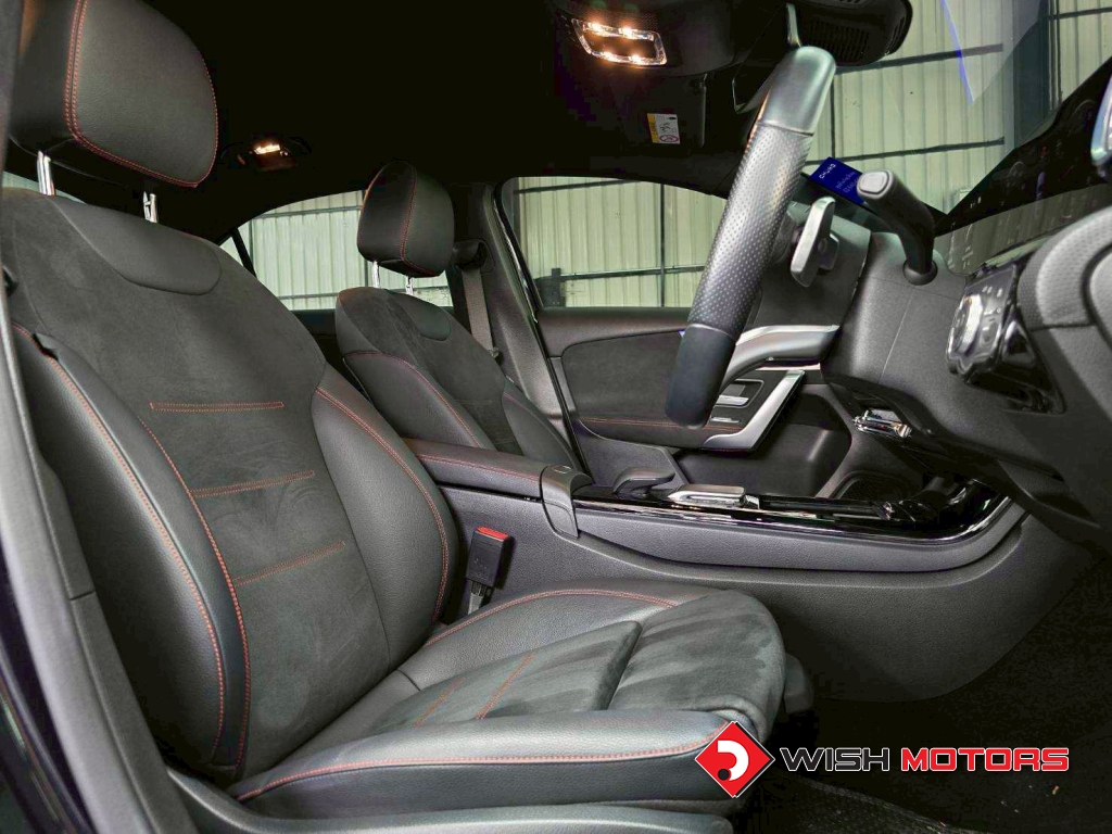 MERCEDES-BENZ A-CLASS A 200 AMG Dynamic AT ปี 2024 #14 (L)