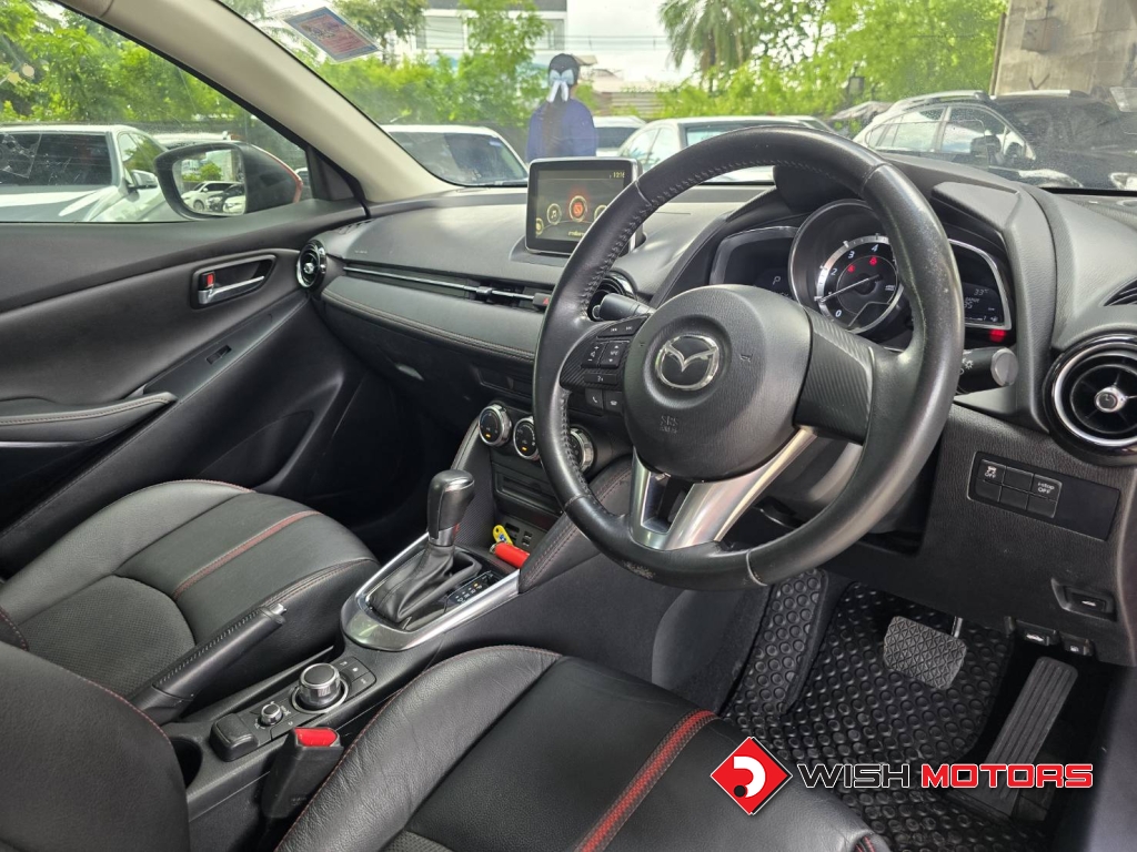 MAZDA 2 1.5 XD Sports High Plus AT ปี 2015 #10 (L)