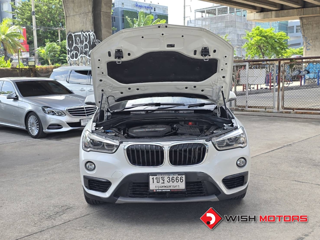BMW X1 sDrive 18i AT ปี 2020 #10 (L)