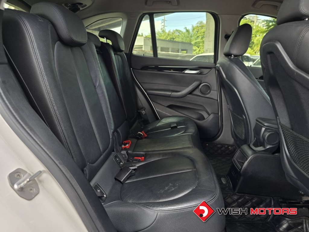 BMW X1 sDrive 18i AT ปี 2020 #15 (L)