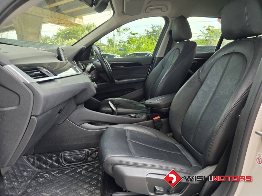 BMW X1 sDrive 18i AT ปี 2020 #16 (L)