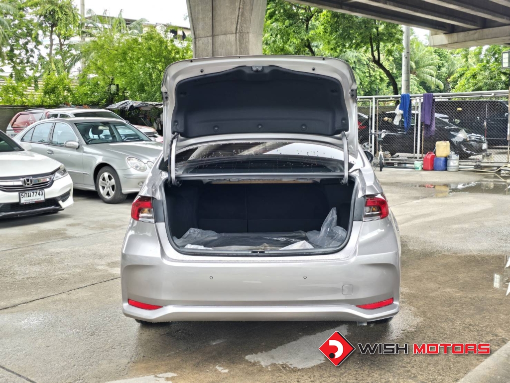 TOYOTA ALTIS 1.6 G AT ปี 2025 #8 (L)