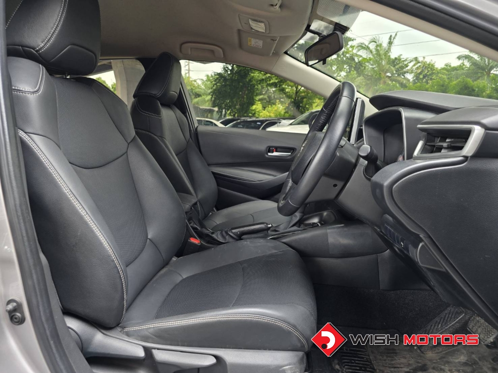TOYOTA ALTIS 1.6 G AT ปี 2025 #12 (L)