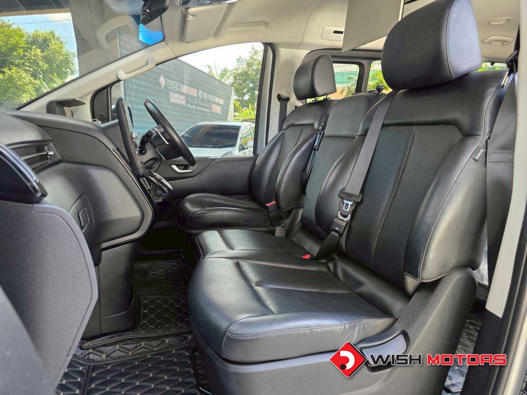HYUNDAI STARIA 2.2 S AT ปี 2022 #14 (L)